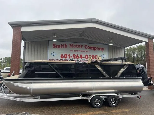 The Image of Veranda VX22RC Luxury Tri-Toon 2025 - 1