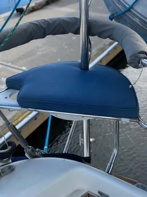 Slide: The Image of AFT COCKPIT SEAT - 70