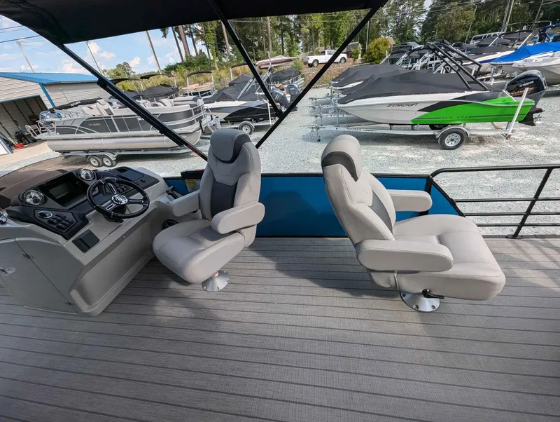 Slide: The Image of Sylvan L-3 Party Fish 2024 - 15