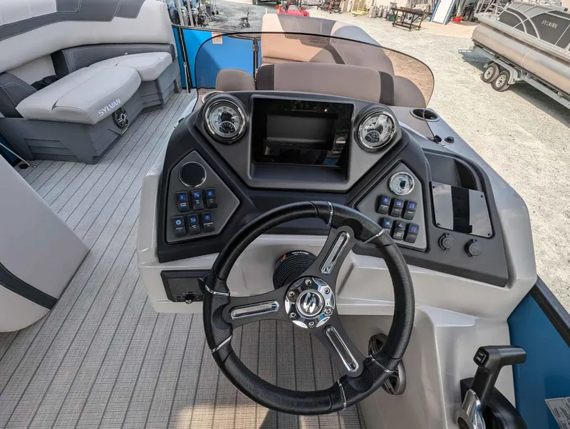 Slide: The Image of Sylvan L-3 Party Fish 2024 - 17