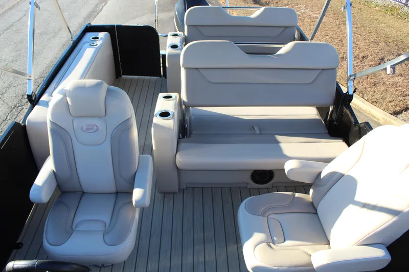 Slide: The Image of Princecraft Quorum 25 RL 2020 - 15