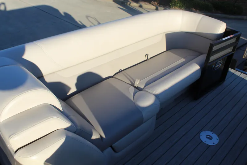 Slide: The Image of Princecraft Quorum 25 RL 2020 - 23