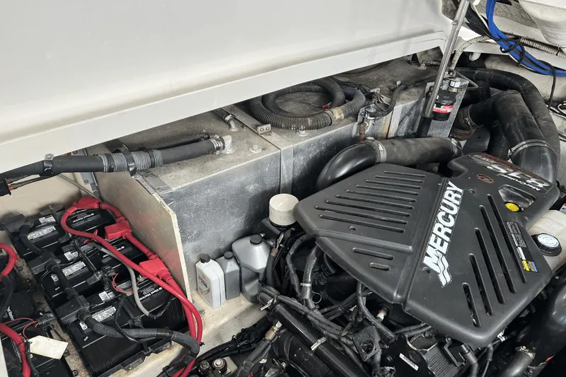 Slide: The Image of Sea Ray 330 Sundancer 2008 - 19