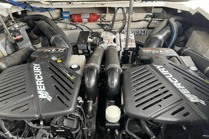 Slide: The Image of Sea Ray 330 Sundancer 2008 - 21