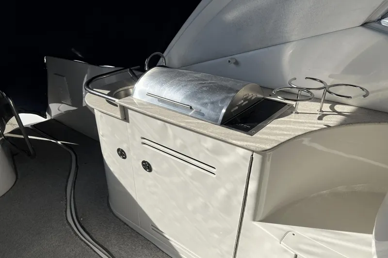 Slide: The Image of Sea Ray 330 Sundancer 2008 - 3