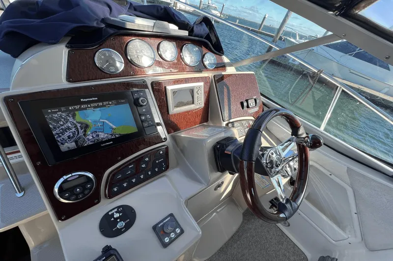 Slide: The Image of Sea Ray 330 Sundancer 2008 - 5