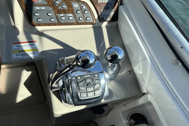 Slide: The Image of Sea Ray 330 Sundancer 2008 - 6