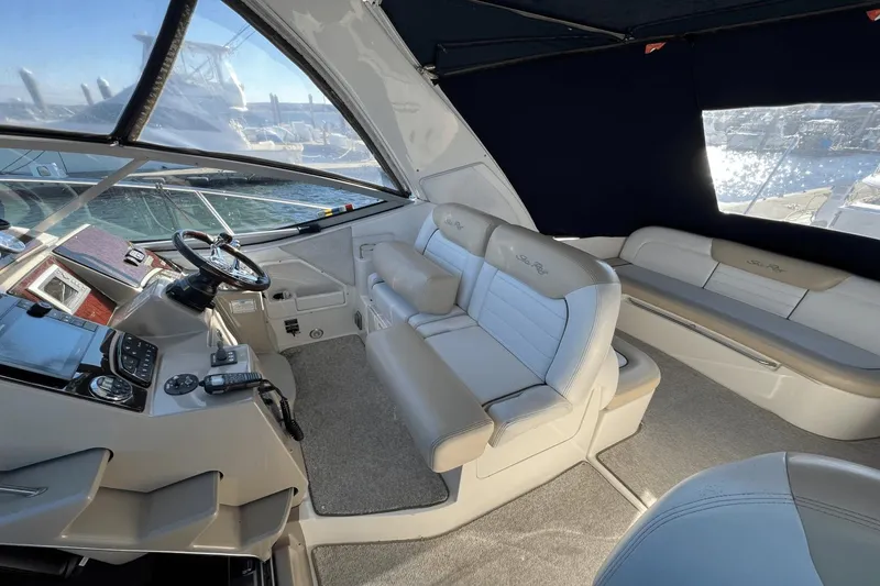 Slide: The Image of Sea Ray 330 Sundancer 2008 - 9