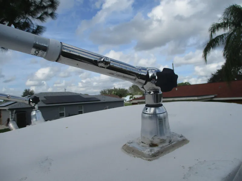 Slide: The Image of Adjustable Outriggers - 10