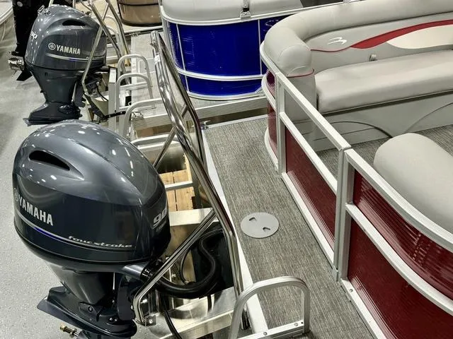 Slide: The Image of 2024 Bennington 20 SSR pontoon boat with Yamaha outboard motor. - 19