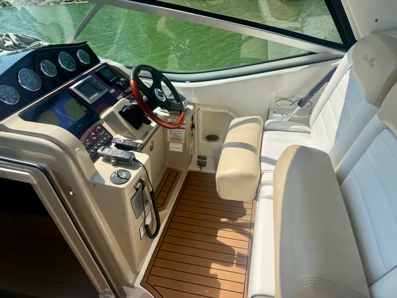 Slide: The Image of Sea Ray 310 SUNDANCER 2009 - 7