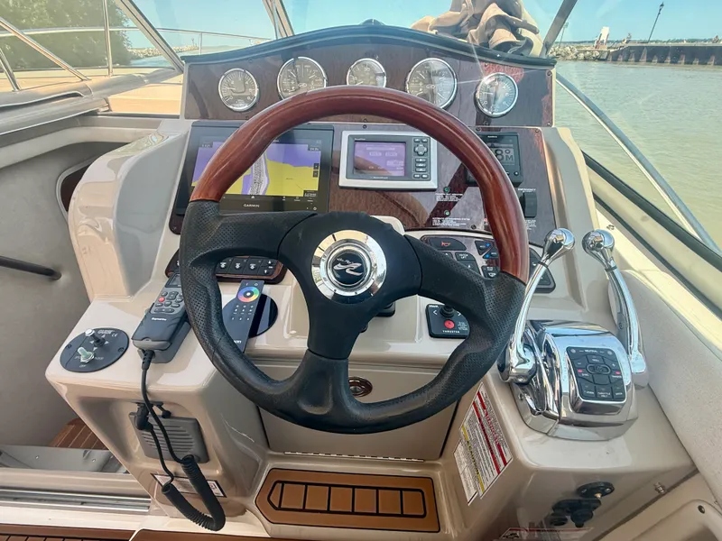 Slide: The Image of Sea Ray 310 SUNDANCER 2009 - 9