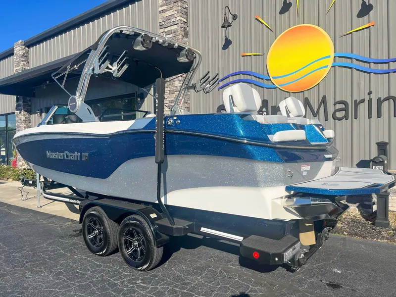 Slide: The Image of MasterCraft XT24 2022 - 5