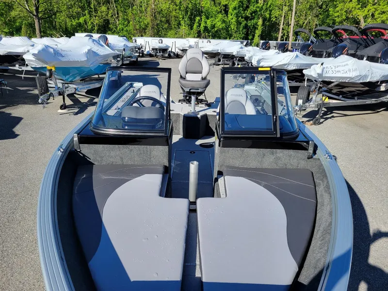Slide: The Image of 2024 Smoker Craft Ultima 172 boat with walk-thru windshield, Yamaha 115, in stock. - 4