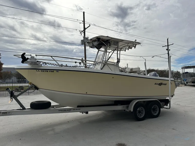 Slide: The Image of Sail Fish 218 CC 2005 - 10