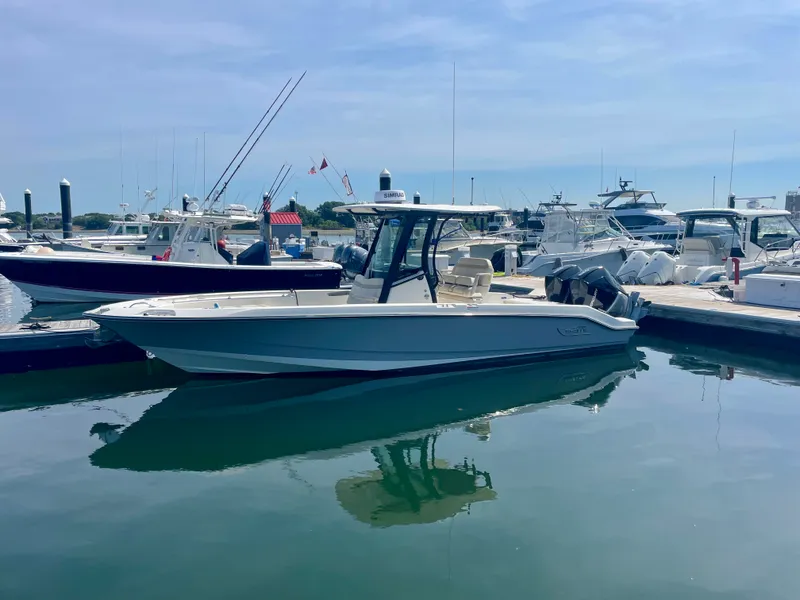 Slide: The Image of Boston Whaler 280 DAUNTLESS 2023 - 1