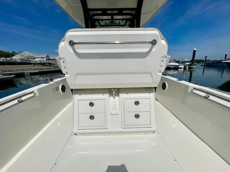 Slide: The Image of Boston Whaler 280 DAUNTLESS 2023 - 9