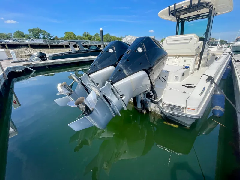 Slide: The Image of Boston Whaler 280 DAUNTLESS 2023 - 3