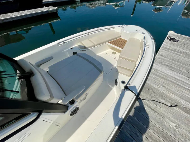 Slide: The Image of Boston Whaler 280 DAUNTLESS 2023 - 24