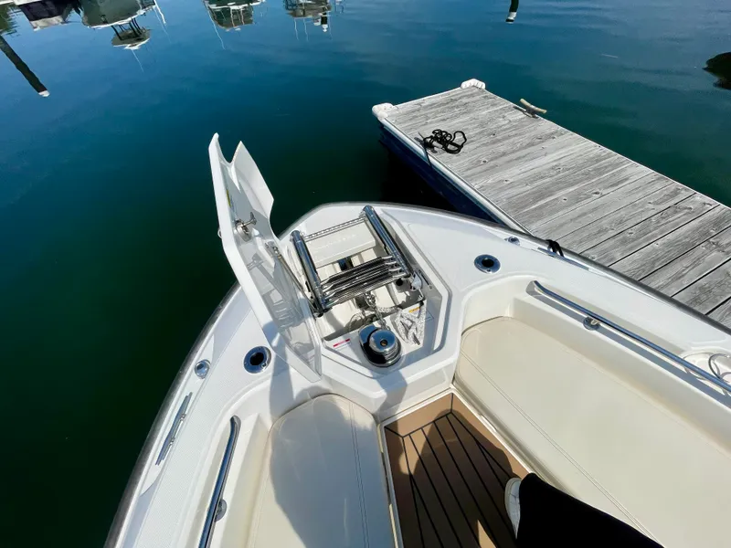 Slide: The Image of Boston Whaler 280 DAUNTLESS 2023 - 23