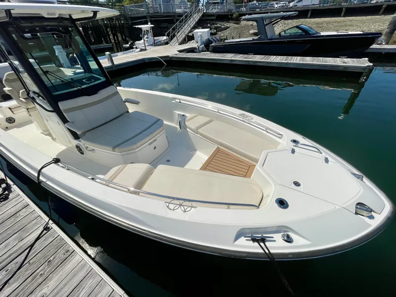Slide: The Image of Boston Whaler 280 DAUNTLESS 2023 - 25
