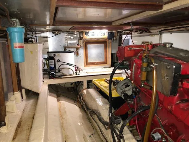 Slide: The Image of Kha Shing 40 Sundeck 1988 - 50