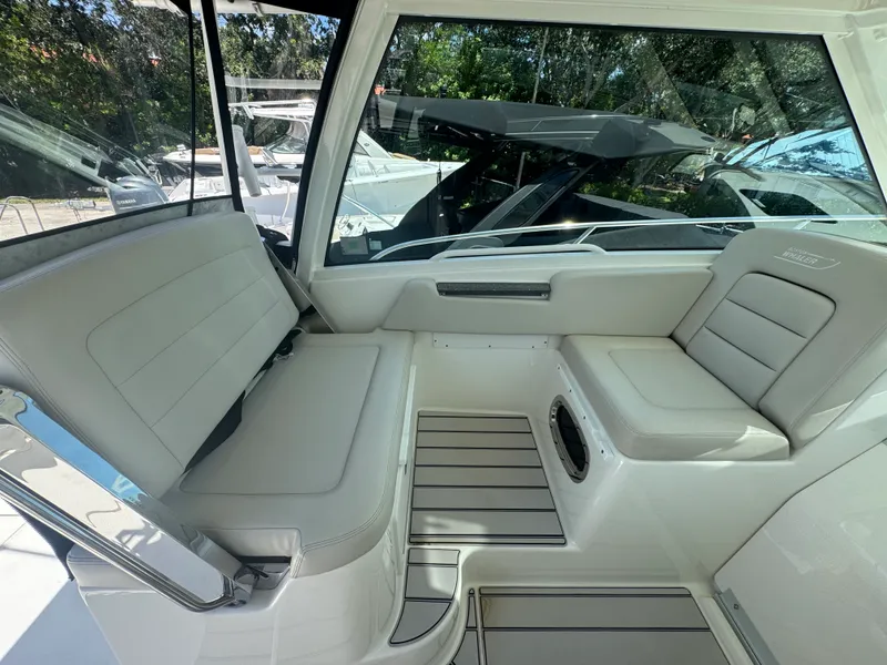 Slide: The Image of Boston Whaler 315 CONQUEST 2018 - 19
