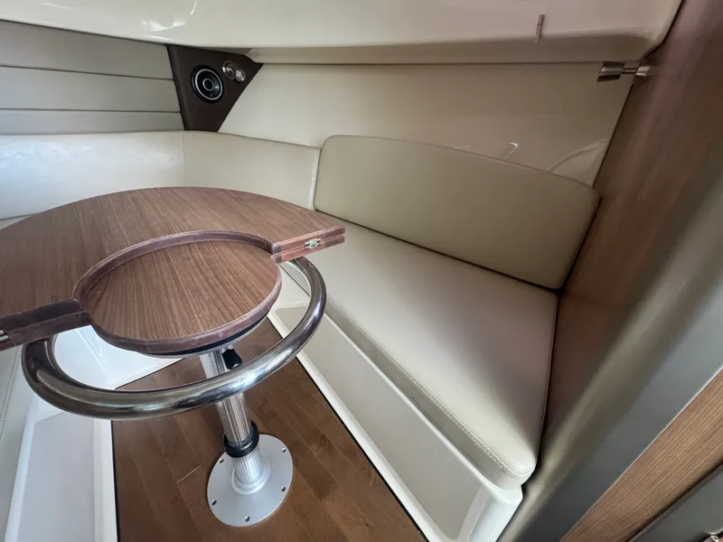 Slide: The Image of Boston Whaler 315 CONQUEST 2018 - 39