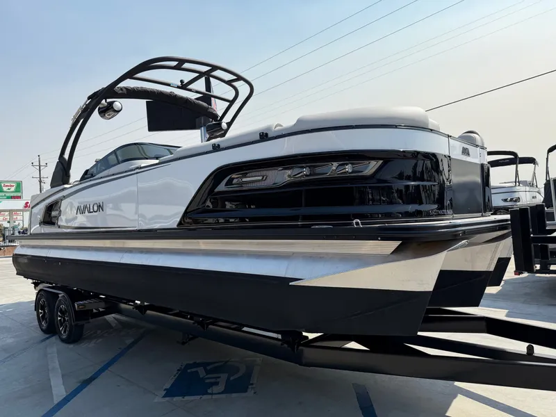 Slide: The Image of Avalon Excalibur Elite Windshield 27' - 400HP Mercury Racing! 2022 - 11
