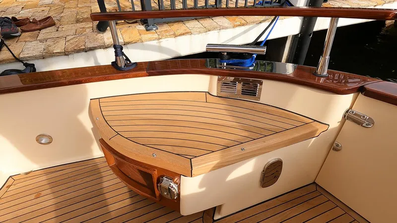 Slide: The Image of Fratelli Aprea Sorrento Cabinatto 32, 2023 model, teak deck and seating area. - 16