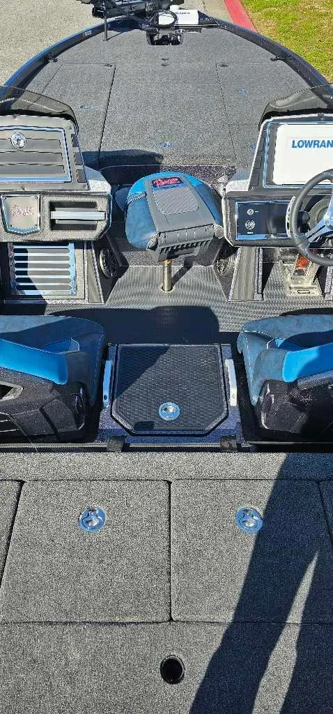 Slide: The Image of 2024 Ranger Z521R Ranger Cup Equipped boat interior with advanced navigation systems. - 3