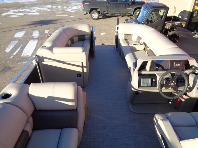 Slide: The Image of Sun Tracker Party Barge 20 DLX 2024 - 63