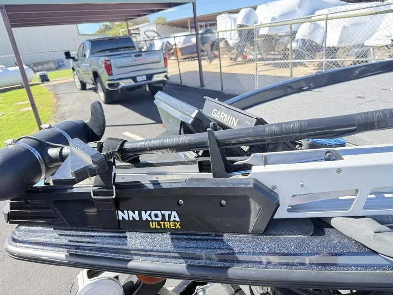 Slide: The Image of Phoenix Boats 921 ELITE 2021 - 6