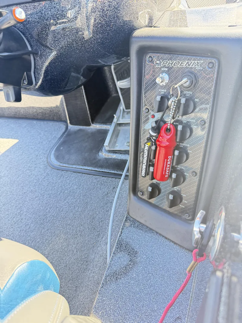 Slide: The Image of Phoenix Boats 921 ELITE 2021 - 2