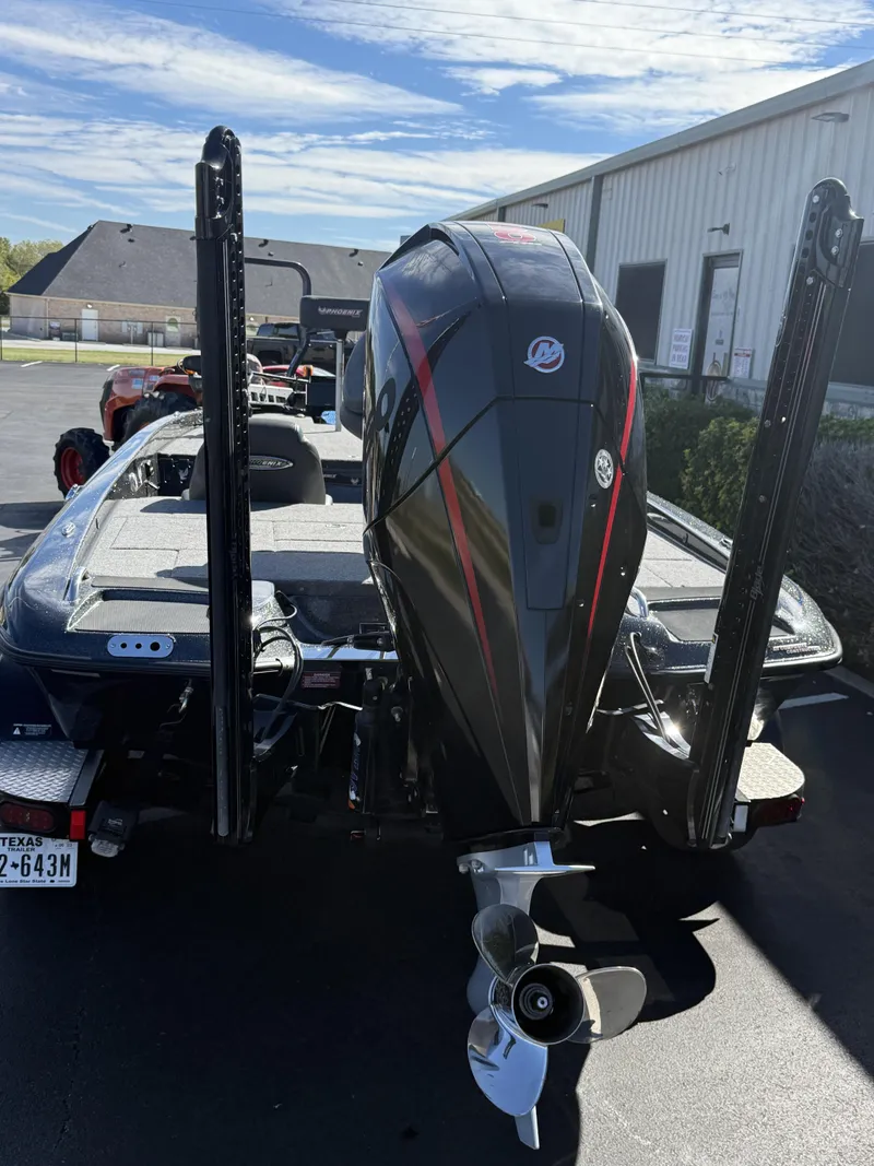 Slide: The Image of Phoenix Boats 921 ELITE 2021 - 28