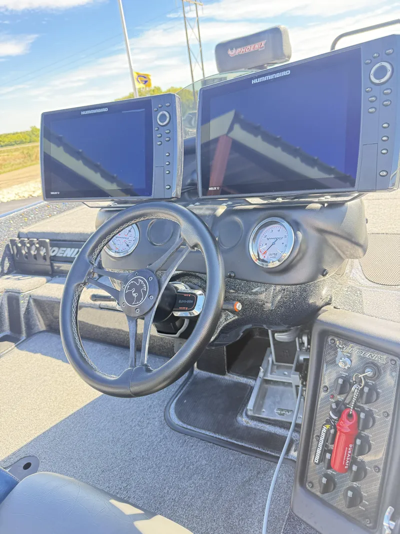 Slide: The Image of Phoenix Boats 921 ELITE 2021 - 1