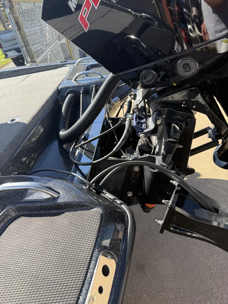 Slide: The Image of Phoenix Boats 921 ELITE 2021 - 17