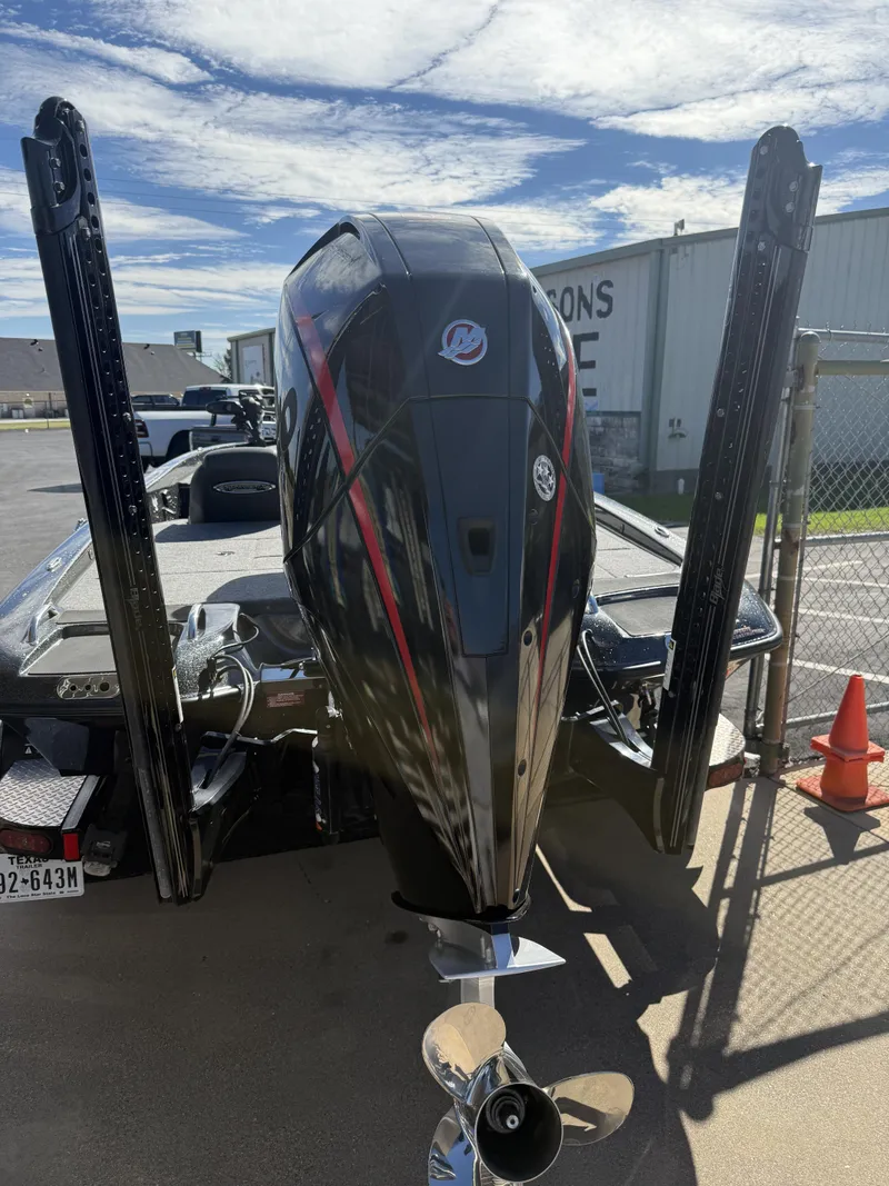 Slide: The Image of Phoenix Boats 921 ELITE 2021 - 15