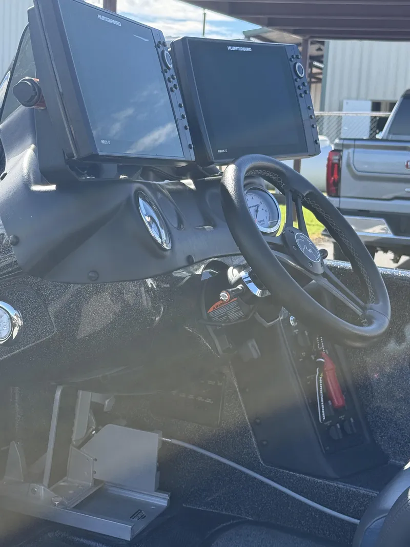 Slide: The Image of Phoenix Boats 921 ELITE 2021 - 14