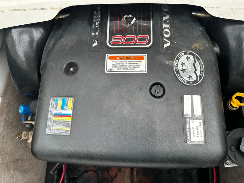 Slide: The Image of 2011 Stingray 250 LR Volvo Penta 300 engine compartment. - 15