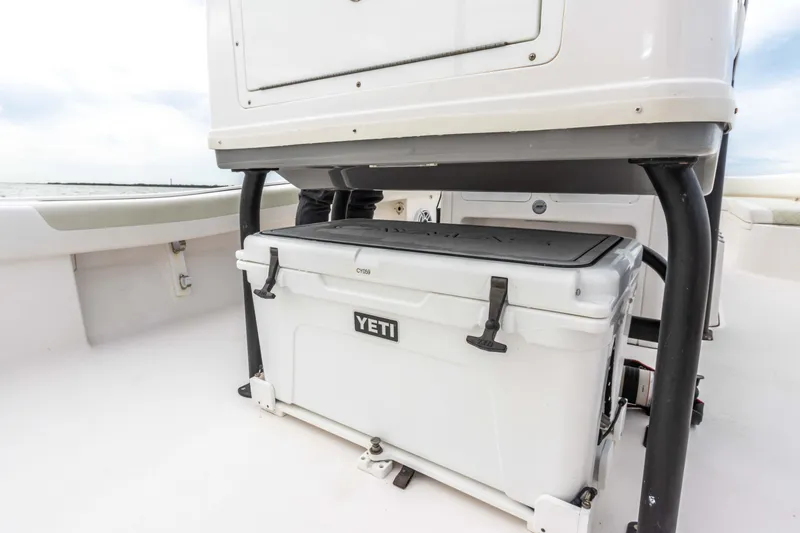 Slide: The Image of Caymas 28 HB Center Console 2022 - 55