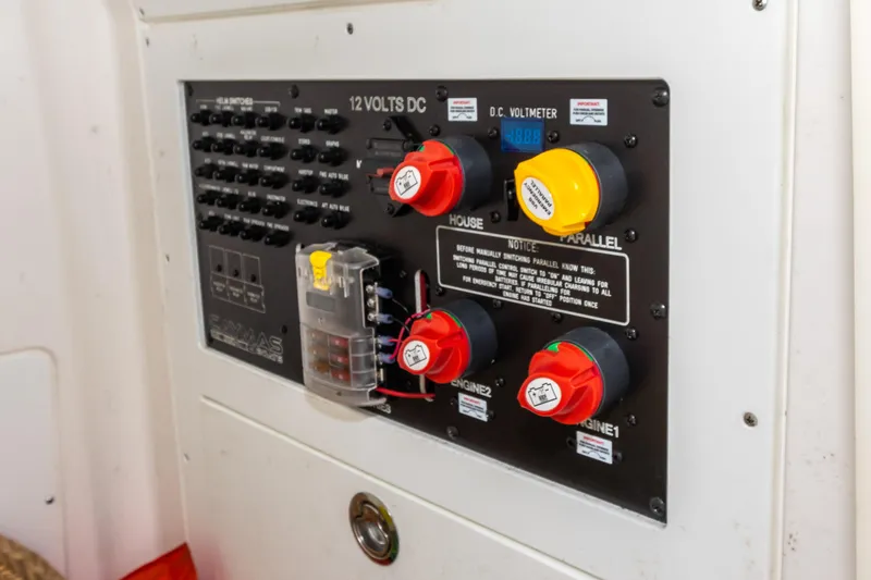 Slide: The Image of Caymas 28 HB Center Console 2022 - 61