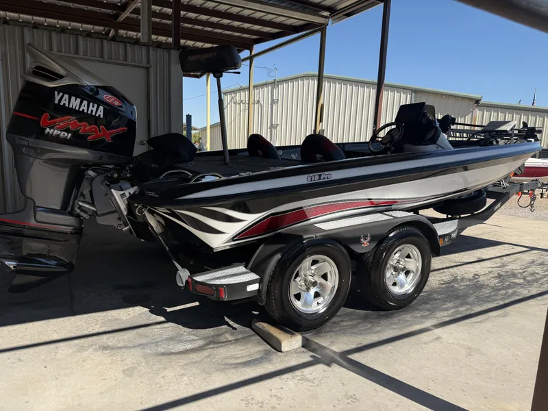 Slide: The Image of Phoenix Boats 618 PRO 2013 - 21
