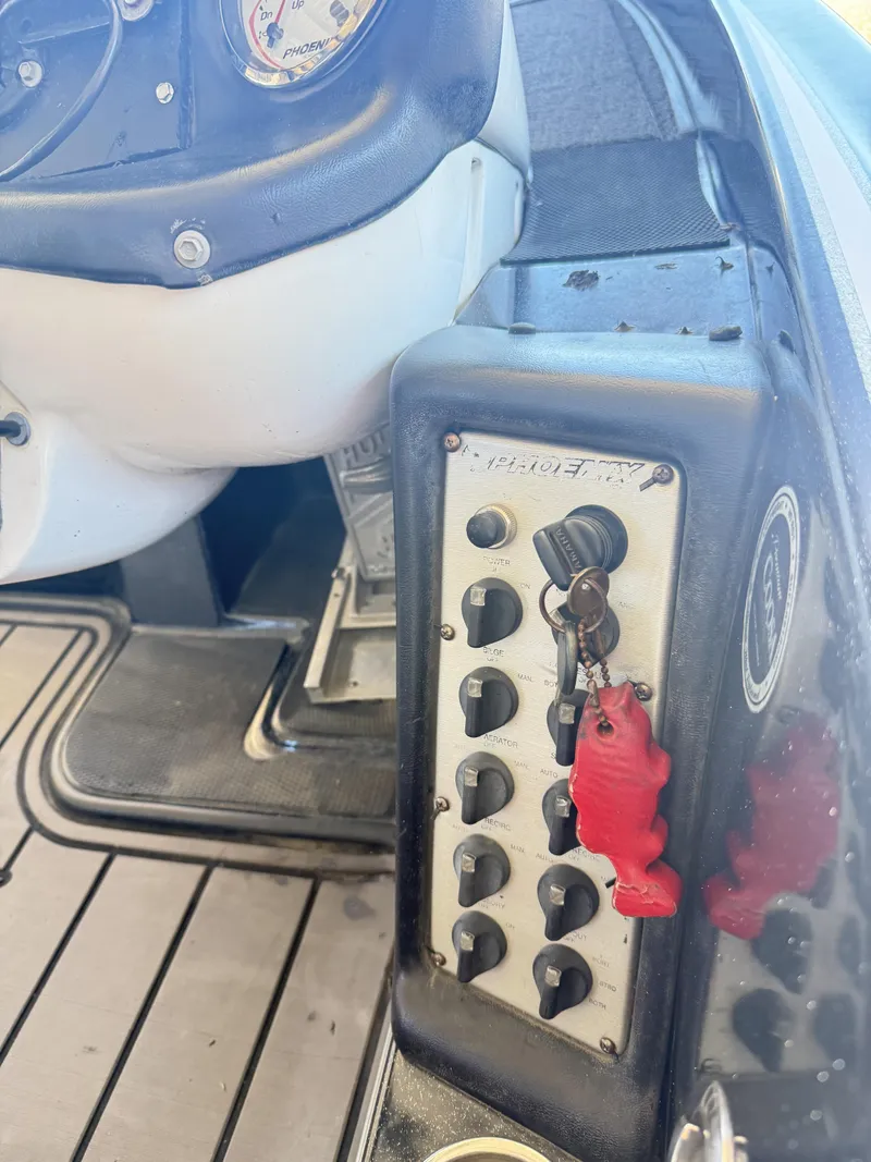 Slide: The Image of Phoenix Boats 618 PRO 2013 - 14