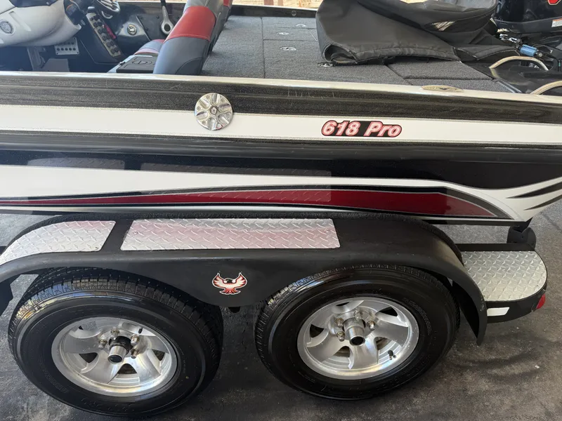 Slide: The Image of Phoenix Boats 618 PRO 2013 - 23