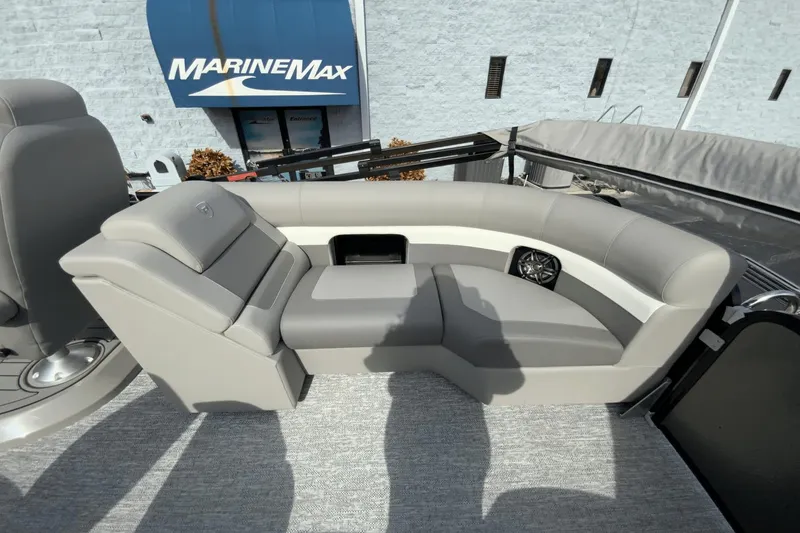 Slide: The Image of Premier 210 Sunsation 2024 - 2