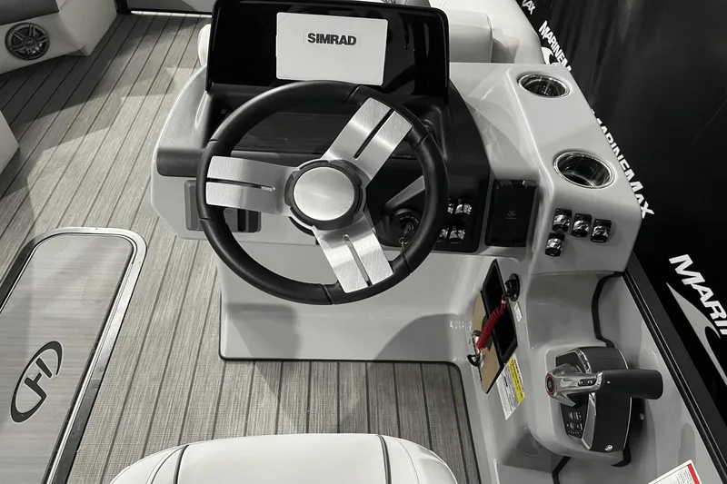 Slide: The Image of Harris Sunliner 230 Sport 2024 - 10