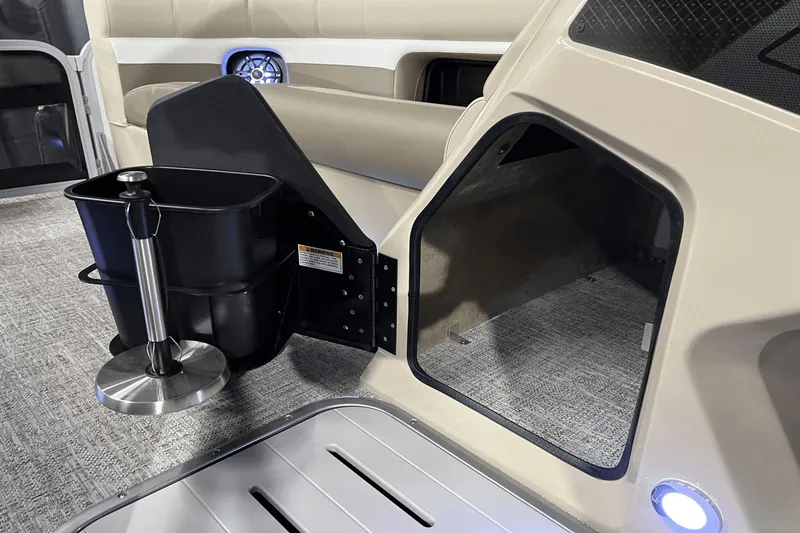 Slide: The Image of Premier 230 Sunsation 2024 - 13