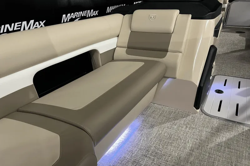Slide: The Image of Premier 230 Sunsation 2024 - 15