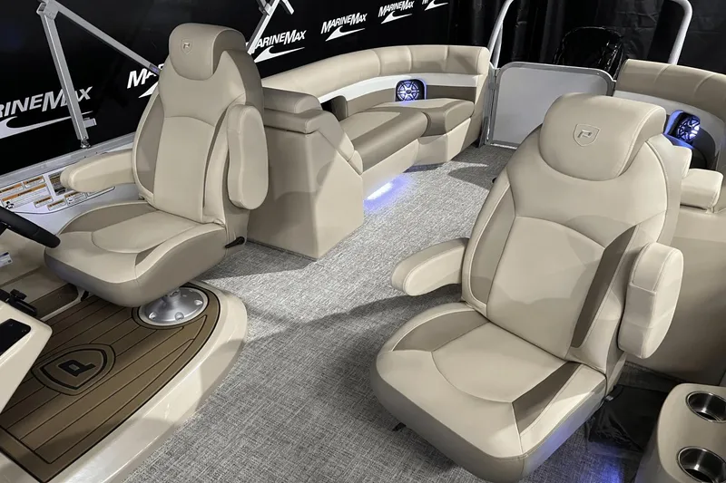 Slide: The Image of Premier 230 Sunsation 2024 - 16